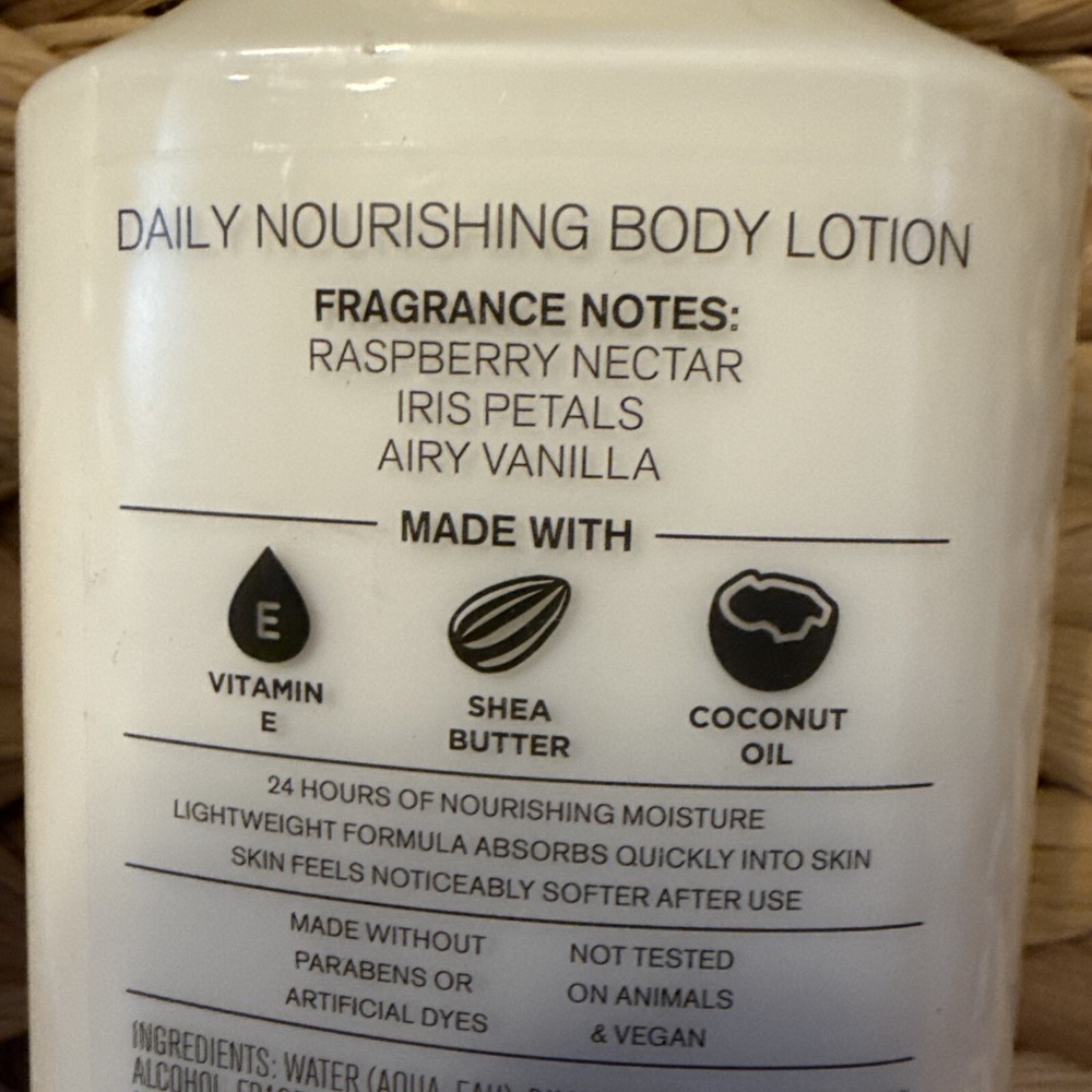 Bath & Body Works BUTTERFLY Lotion & Gentle Foaming Hand Soap Set - Picture 4 of 4